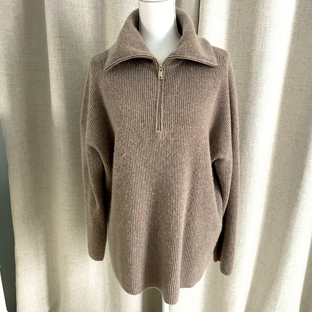 Beige cashmere zipper sweater